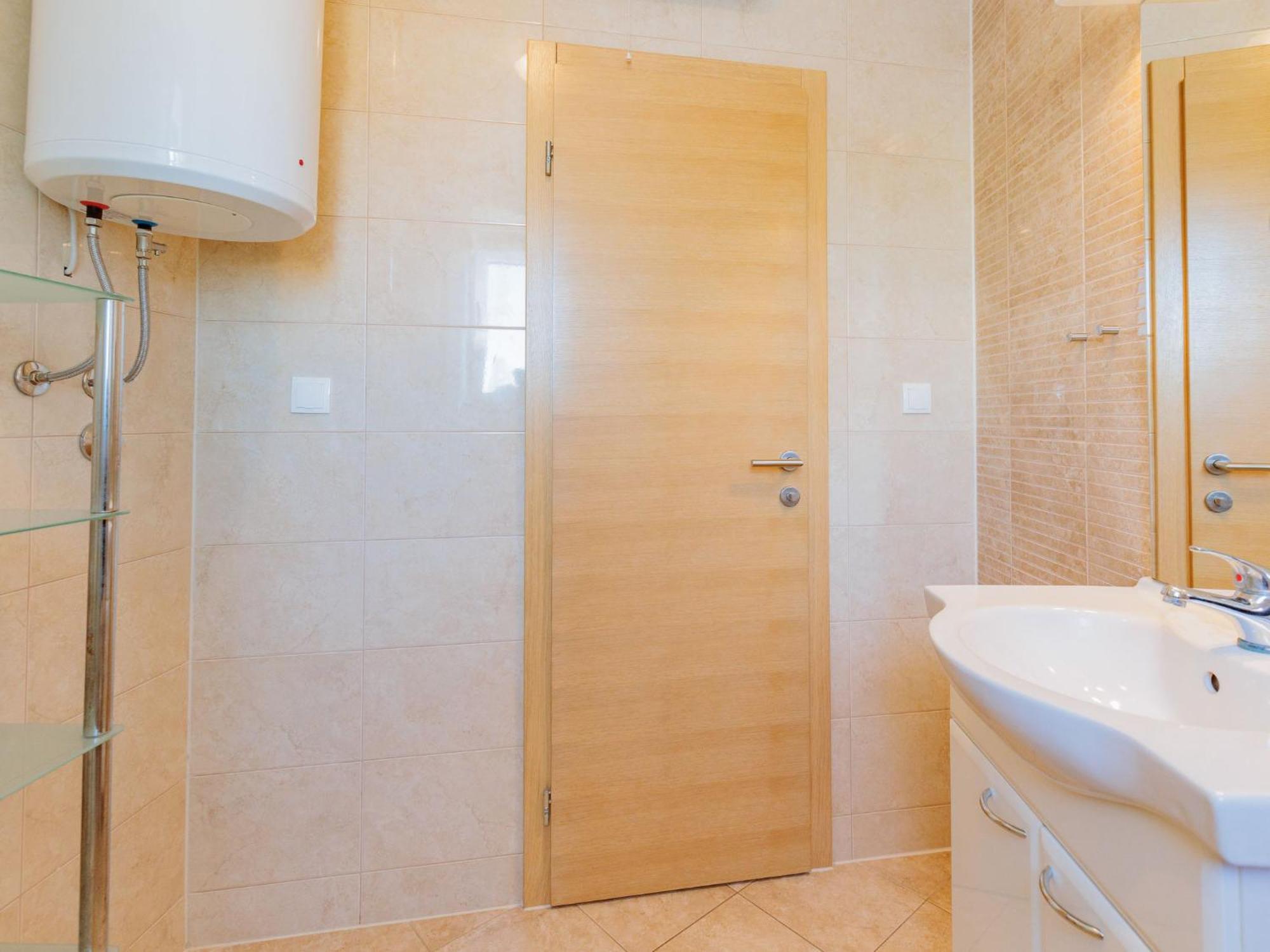Apartment Mlasina-3 By Interhome Нин Экстерьер фото